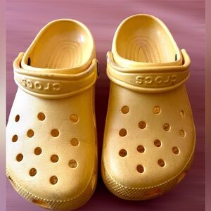 Crocs Unisex Shoes W7 & M5 Banana Yellow Classic Clog Comfort Slip On Sandals